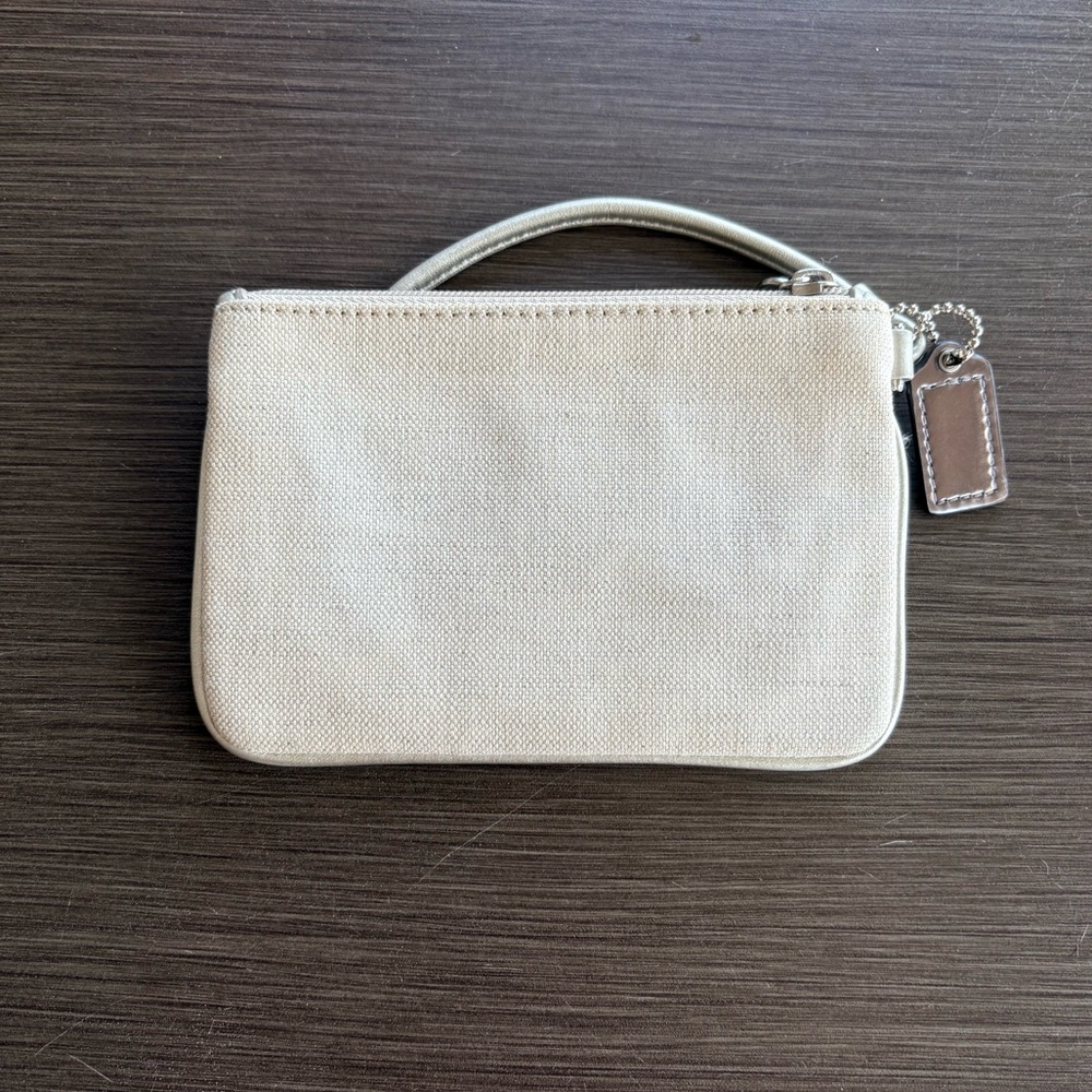 Coach Poppy Crystal Heart Wristlet (White/Pink) 2010 Limited Edition - Picture 5 of 11